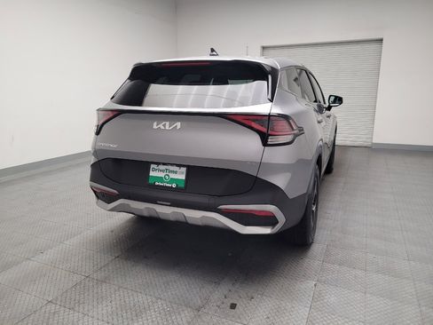 Used 2023 Kia Sportage LX image 7