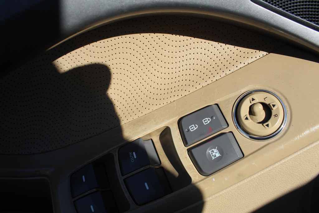 Used 2013 Hyundai Elantra Limited FWD image 10