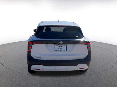 Used 2025 Nissan Kicks SV image 12