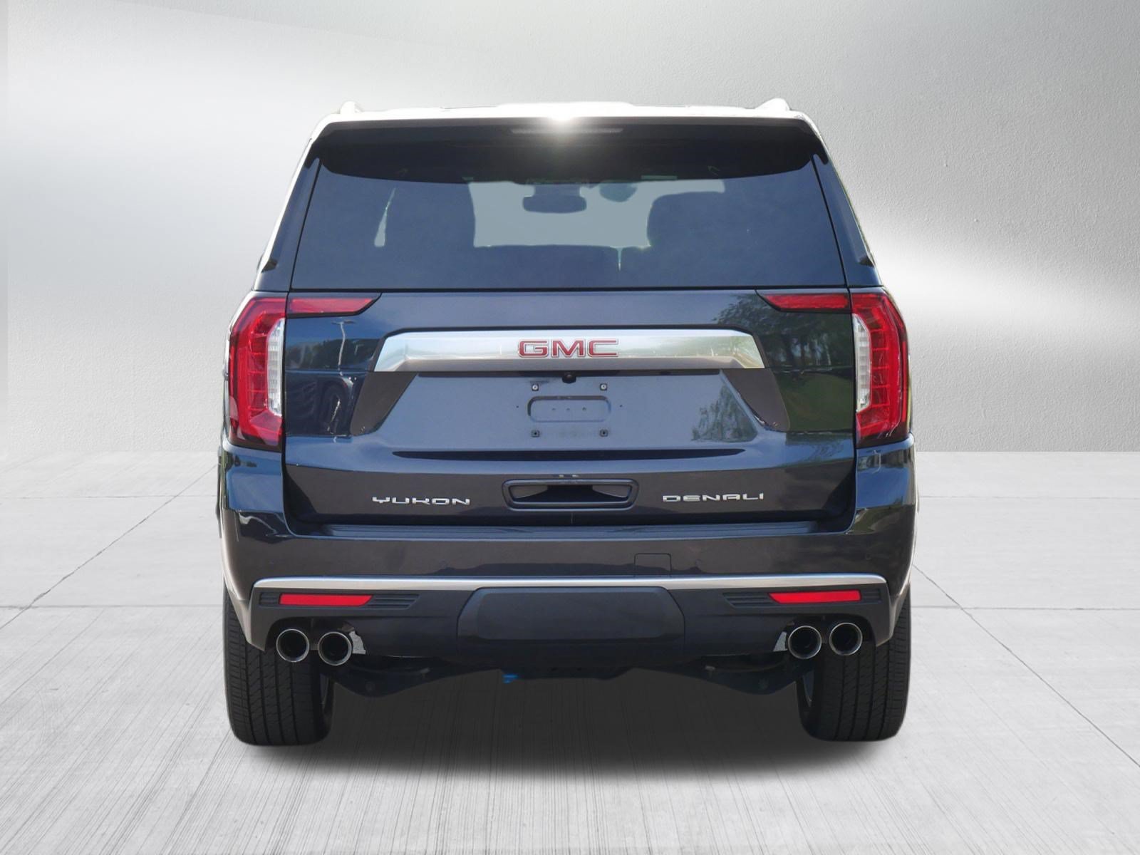 Used 2024 GMC Yukon XL Denali AWD/4WD image 6