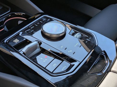 New 2026 BMW 530i xDrive w/ M Sport Package image 26