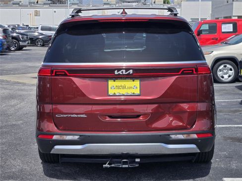 Used 2022 Kia Carnival SX Prestige FWD image 7