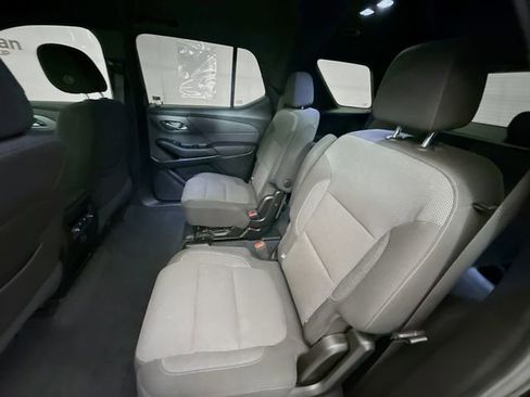 Used 2023 Chevrolet Traverse LT image 26