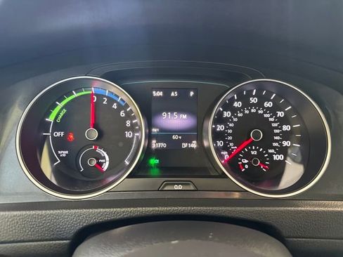 Used 2017 Volkswagen e-Golf SEL Premium image 15