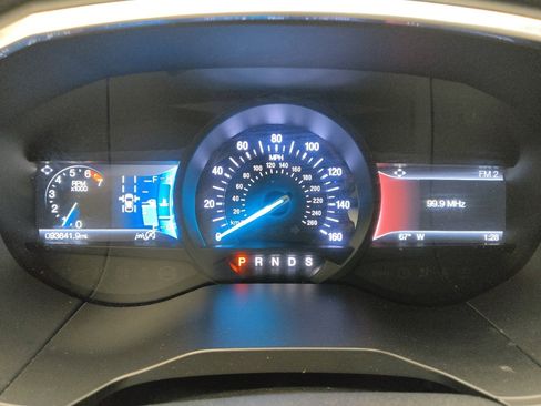 Used 2019 Ford Edge Titanium w/ Equipment Group 301A AWD/4WD image 23