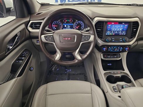 Used 2023 GMC Acadia SLT AWD/4WD image 7