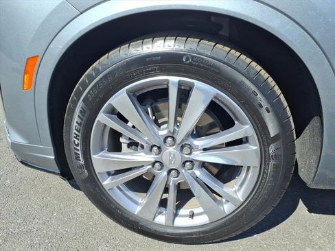 Certified 2024 Cadillac XT6 Premium Luxury w/ LPO, Floor Liner Package image 9