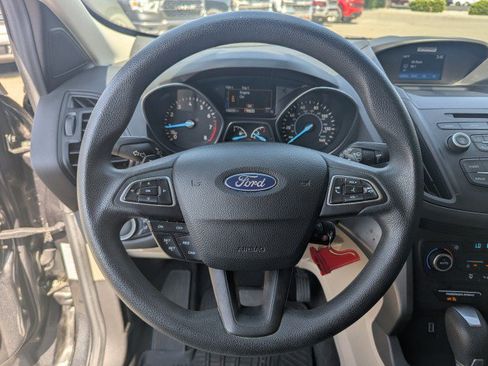 Used 2017 Ford Escape SE AWD/4WD image 13