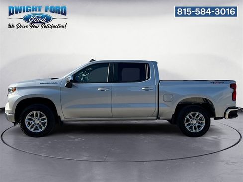 Used 2022 Chevrolet Silverado 1500 LT image 2