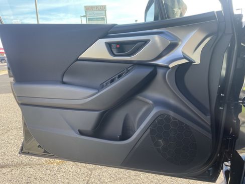 Used 2025 Subaru Impreza 2.0i image 15