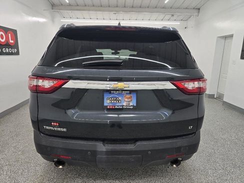 Used 2021 Chevrolet Traverse LT FWD image 6