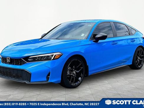 Used 2025 Honda Civic Sport image 3