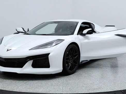 Used 2023 Chevrolet Corvette Z06 RWD image 9
