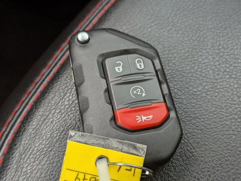 Used 2023 Jeep Gladiator Rubicon w/ LED Lighting Group image 31