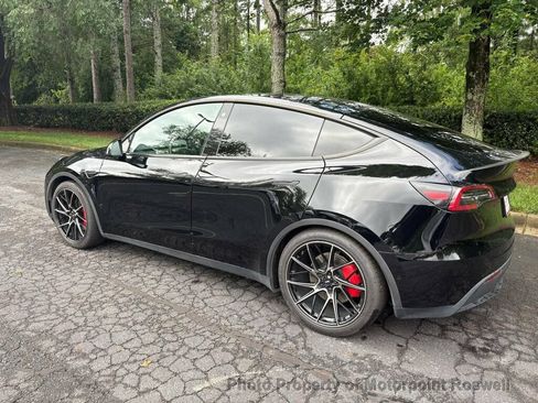 Used 2022 Tesla Model Y Performance AWD/4WD image 8