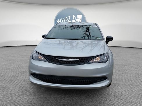 New 2026 Chrysler Voyager LX FWD image 9