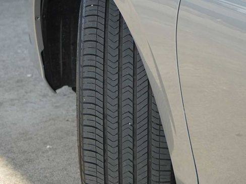 Used 2024 Honda Civic Sport image 29