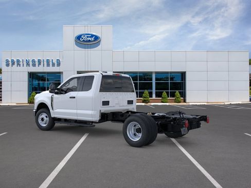 New 2025 Ford F350 XL w/ XL Chrome Package AWD/4WD image 4