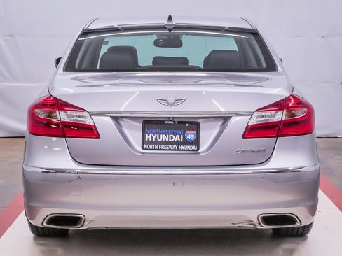 Used 2013 Hyundai Genesis 3.8 w/ Premium Pkg image 7