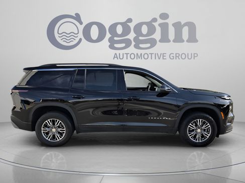 Used 2025 Chevrolet Traverse LT AWD/4WD image 6