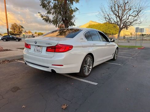 Used 2019 BMW 530e w/ Convenience Package image 5