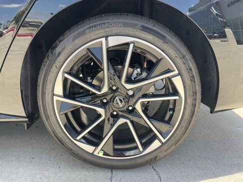 New 2025 Nissan Sentra SR image 21