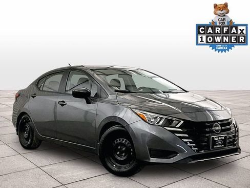 Used 2023 Nissan Versa S FWD image 2