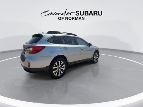 Used 2017 Subaru Outback 2.5i Limited AWD/4WD image 8