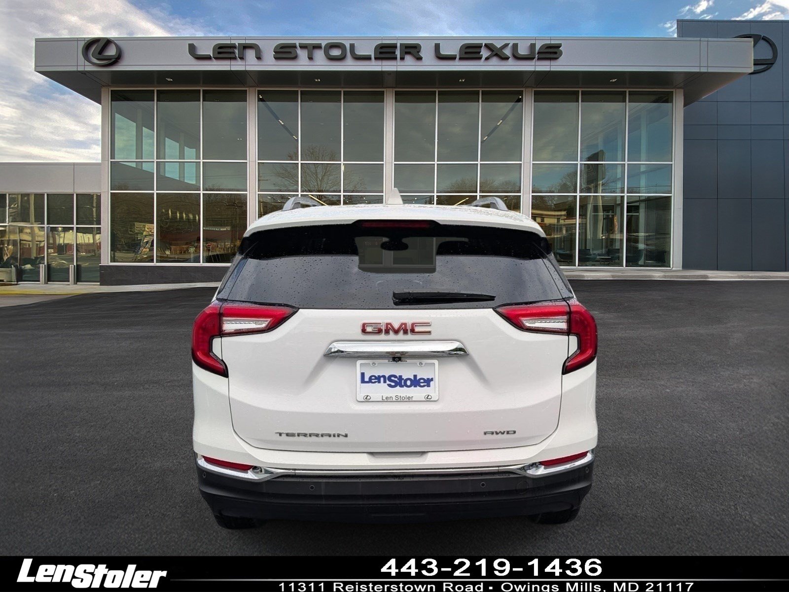 Used 2023 GMC Terrain SLT w/ Tech Package AWD/4WD image 4