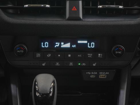 Certified 2026 Subaru Outback Premium AWD/4WD image 19