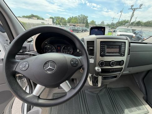 Used 2015 Mercedes-Benz Sprinter 3500 image 62