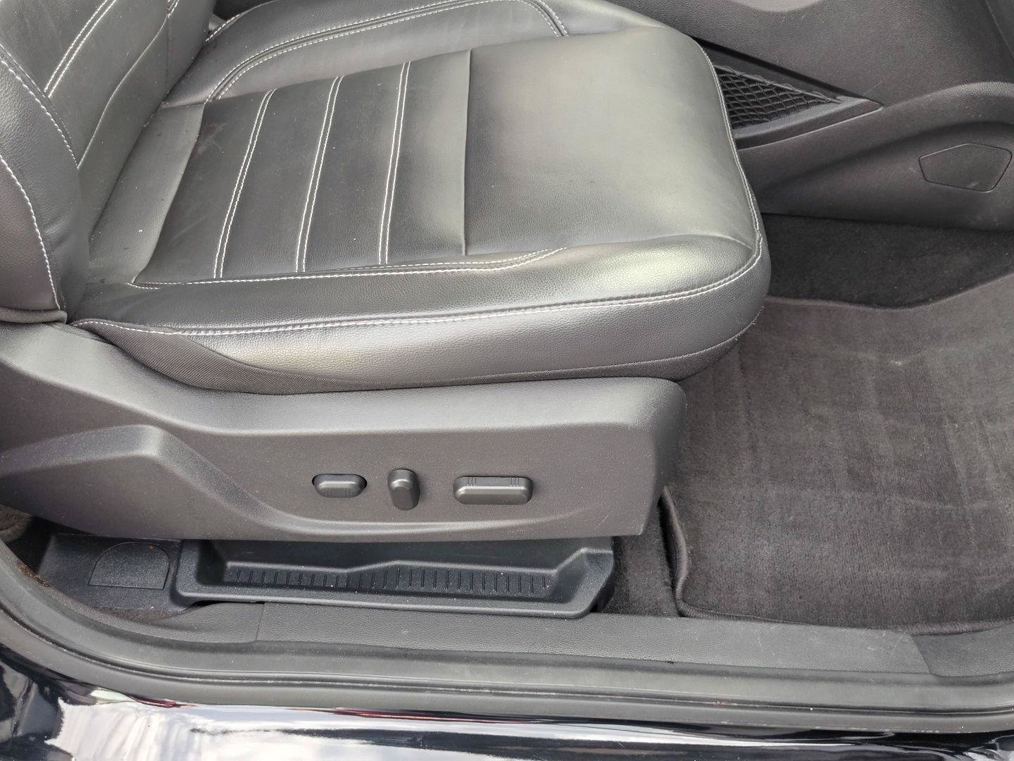 Used 2018 Ford Escape Titanium AWD/4WD image 31