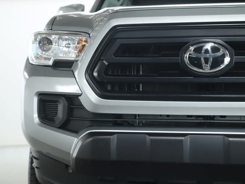 Certified 2023 Toyota Tacoma SR AWD/4WD image 6