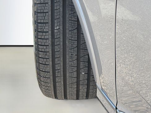 Used 2022 Audi Q7 Premium Plus w/ Premium Plus Package image 44