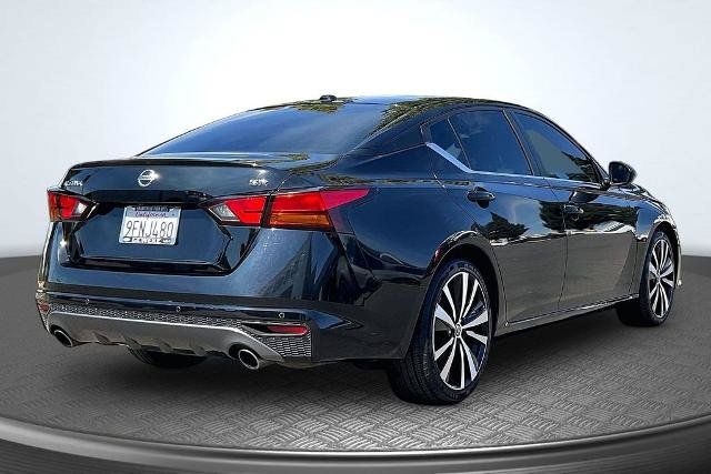 Used 2021 Nissan Altima 2.5 SR FWD image 2