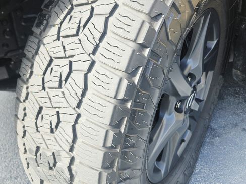 Used 2025 Lexus LX 700h Overtrail AWD/4WD image 11