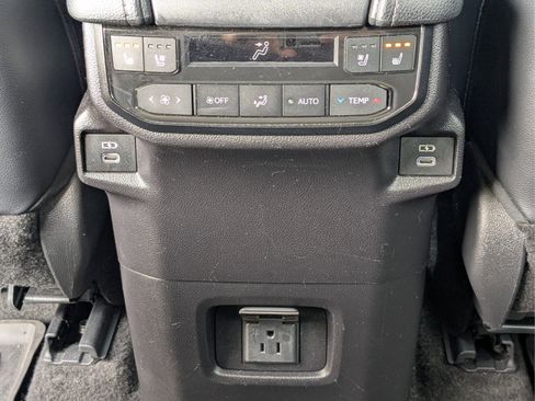 Used 2024 Toyota Grand Highlander AWD image 15