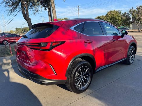 Used 2025 Lexus NX 250 FWD w/ Towing Package (2000 Lbs) image 6