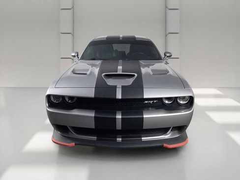 Used 2016 Dodge Challenger SRT Hellcat RWD image 3
