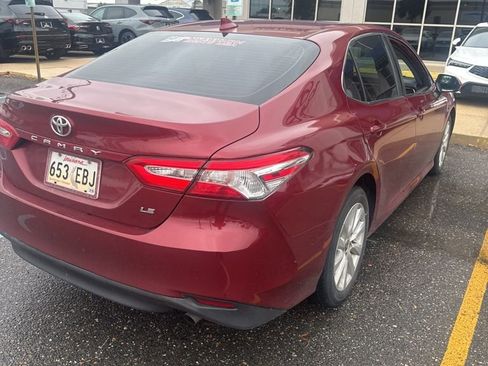 Used 2020 Toyota Camry LE image 4