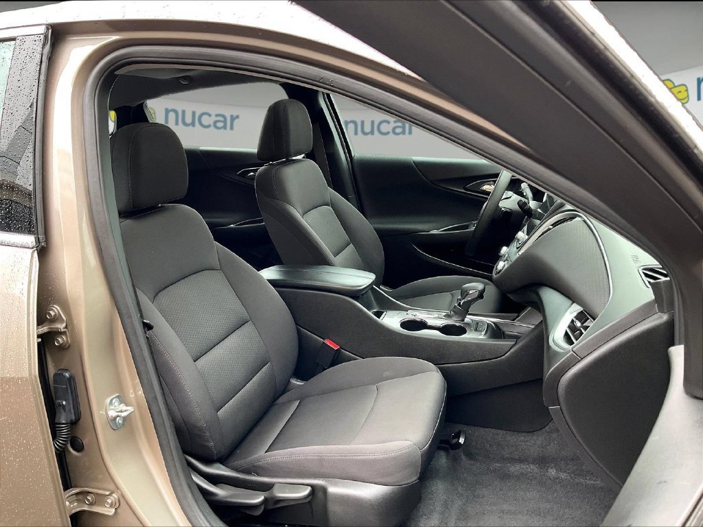 Used 2024 Chevrolet Malibu LT FWD image 11