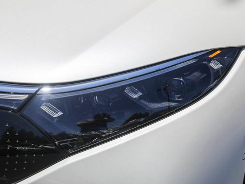 Used 2022 Mercedes-Benz EQS 580 4MATIC Sedan image 7