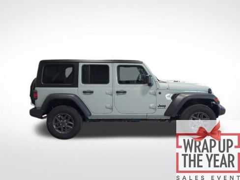 Used 2024 Jeep Wrangler Sport S image 28