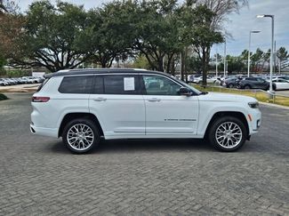 Used 2023 Jeep Grand Cherokee L Summit w/ Advanced Protech Group IV video 4