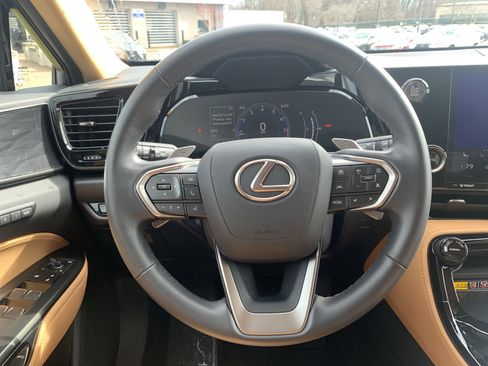 Certified 2025 Lexus NX 250 FWD w/ Towing Package (2000 Lbs) image 18