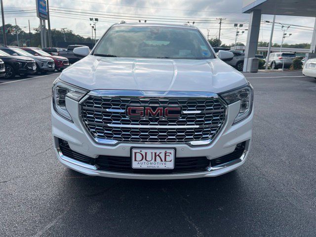 Used 2023 GMC Terrain Denali w/ Denali Premium Package AWD/4WD image 17
