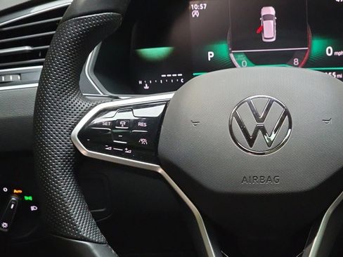 Used 2024 Volkswagen Tiguan SE R-Line image 18