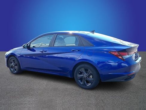 Used 2023 Hyundai Elantra SEL FWD image 4