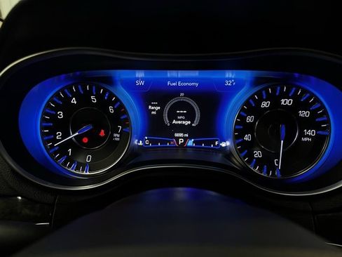 Used 2023 Chrysler 300 Touring L w/ Popular Equipment Group image 9