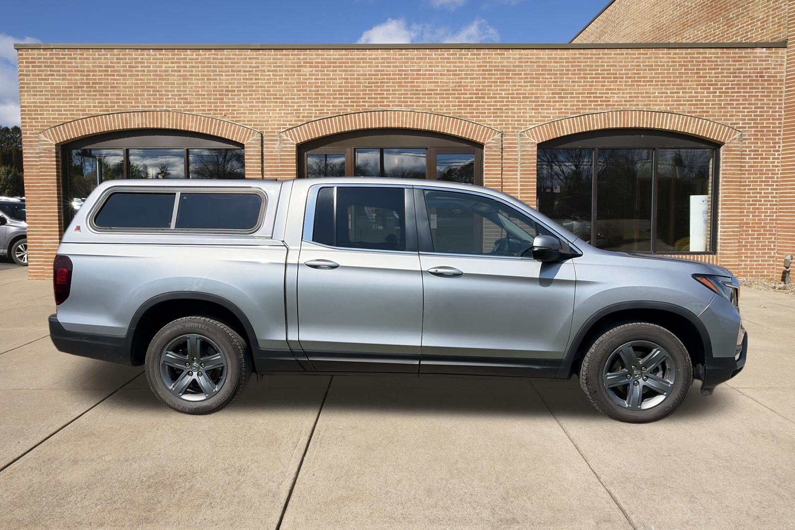 Used 2021 Honda Ridgeline RTL image 2